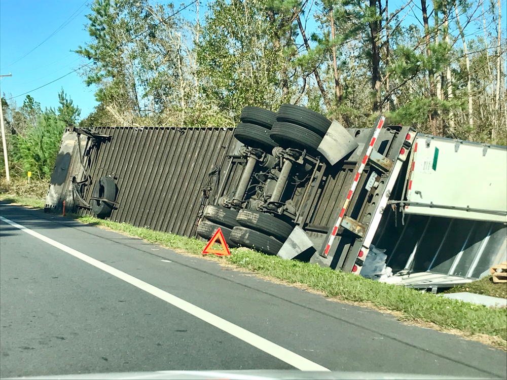 Truck accident along the side of a Florida highway